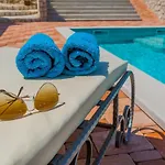 Rusticale With Private Pool Villa *