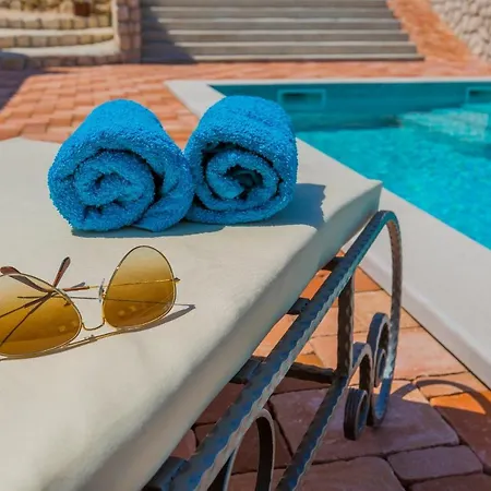 Rusticale With Private Pool Βίλα *