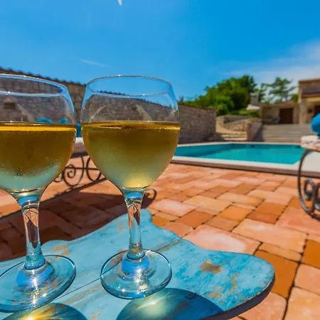 Villa Rusticale With Private Pool