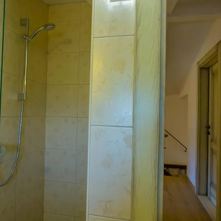 Rusticale With Private Pool *