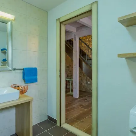 Rusticale With Private Pool 빌라 *