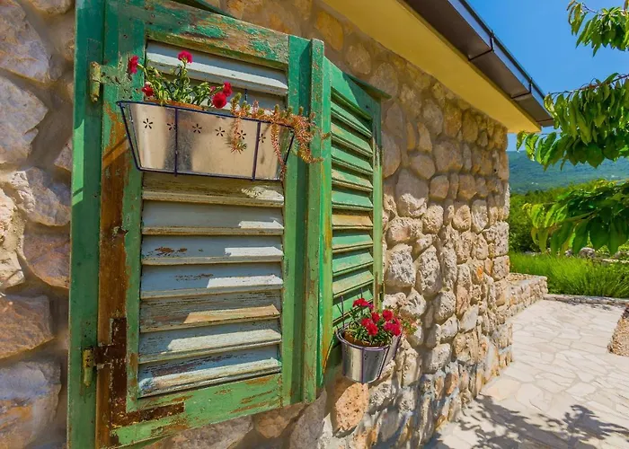 Rusticale With Private Pool