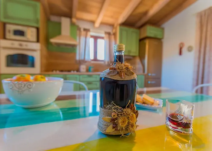 Rusticale With Private Pool *