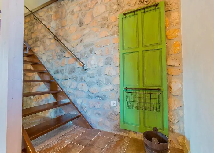 Rusticale With Private Pool